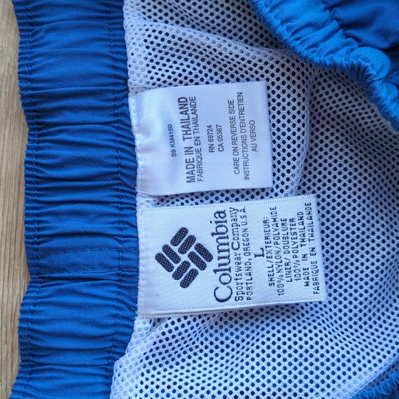 L Columbia Shorts - Picture 2 of 6